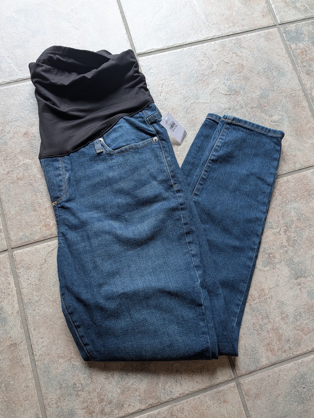 NWT- GAP Dark Blue Denim Maternity Jeans with Black Waist Panel